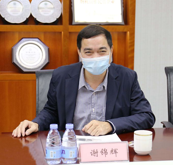 深圳市機關(guān)事務(wù)管理局副局長謝錦輝_副本.jpg 深圳市機關(guān)事務(wù)管理局副局長謝錦輝_副本.jpg